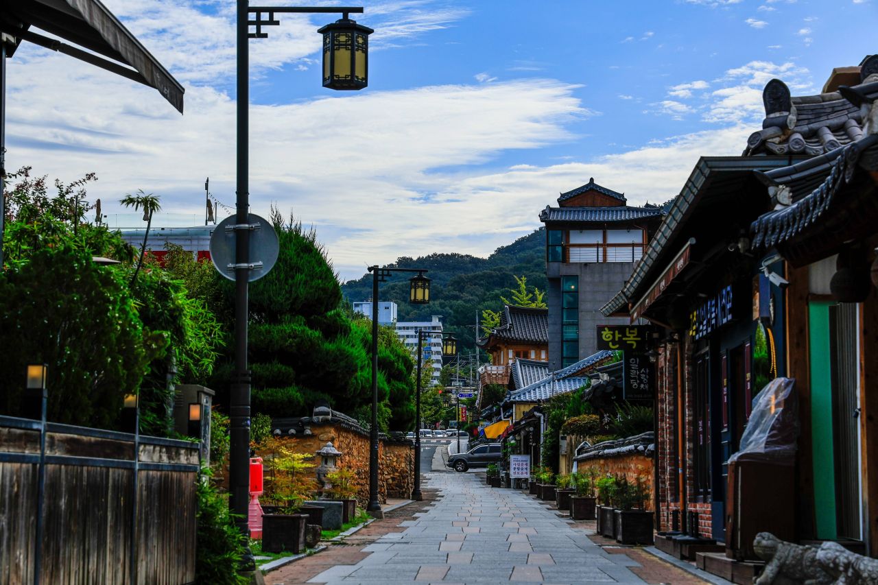 Unique Jeonju Hanok Stays: Modern Comforts in Historic Charm