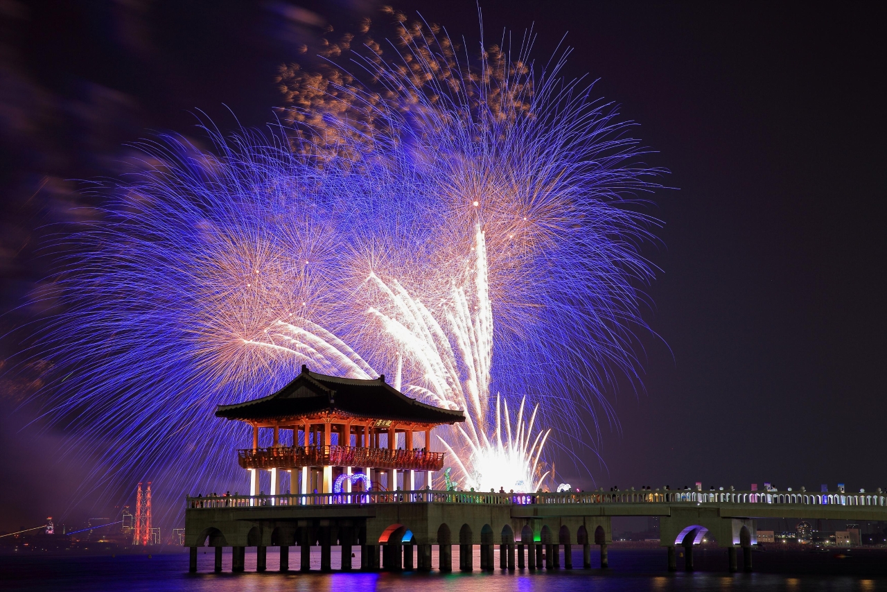 Pohang Fireworks Festival 2026: Dates, Spots & KTX