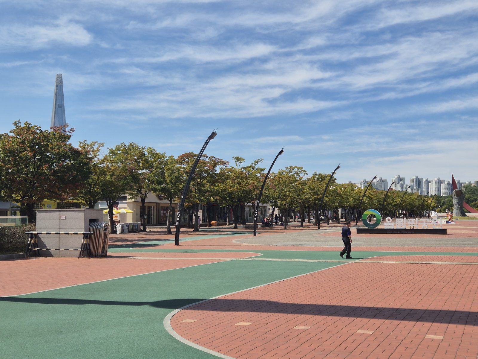 Dongdaemun Night Shopping Guide: DDP Malls & Late Food
